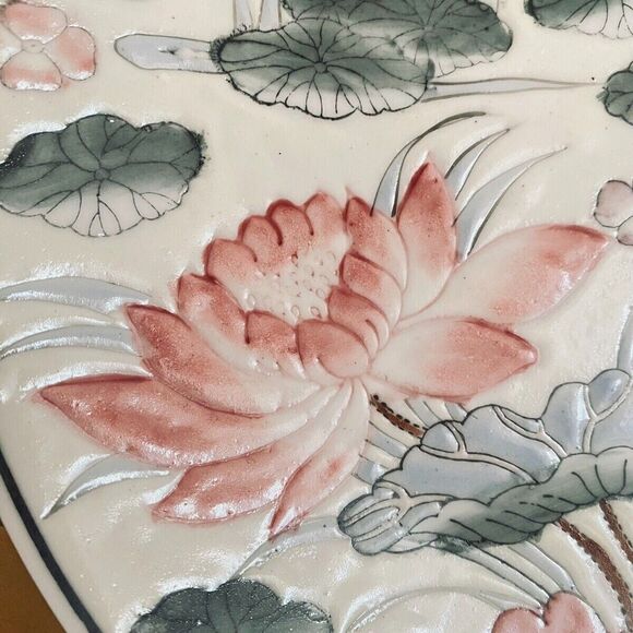 Vintage Chinese Porcelain Macau Hand Painted Lotus Flowers Plate 10" - Picture 5 of 8